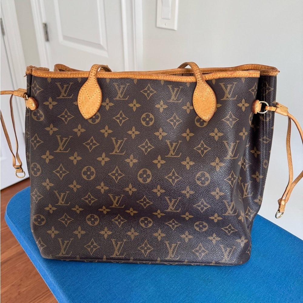 Louis Vuitton Classic Monogram Tote in Brown and Tan Neverfull